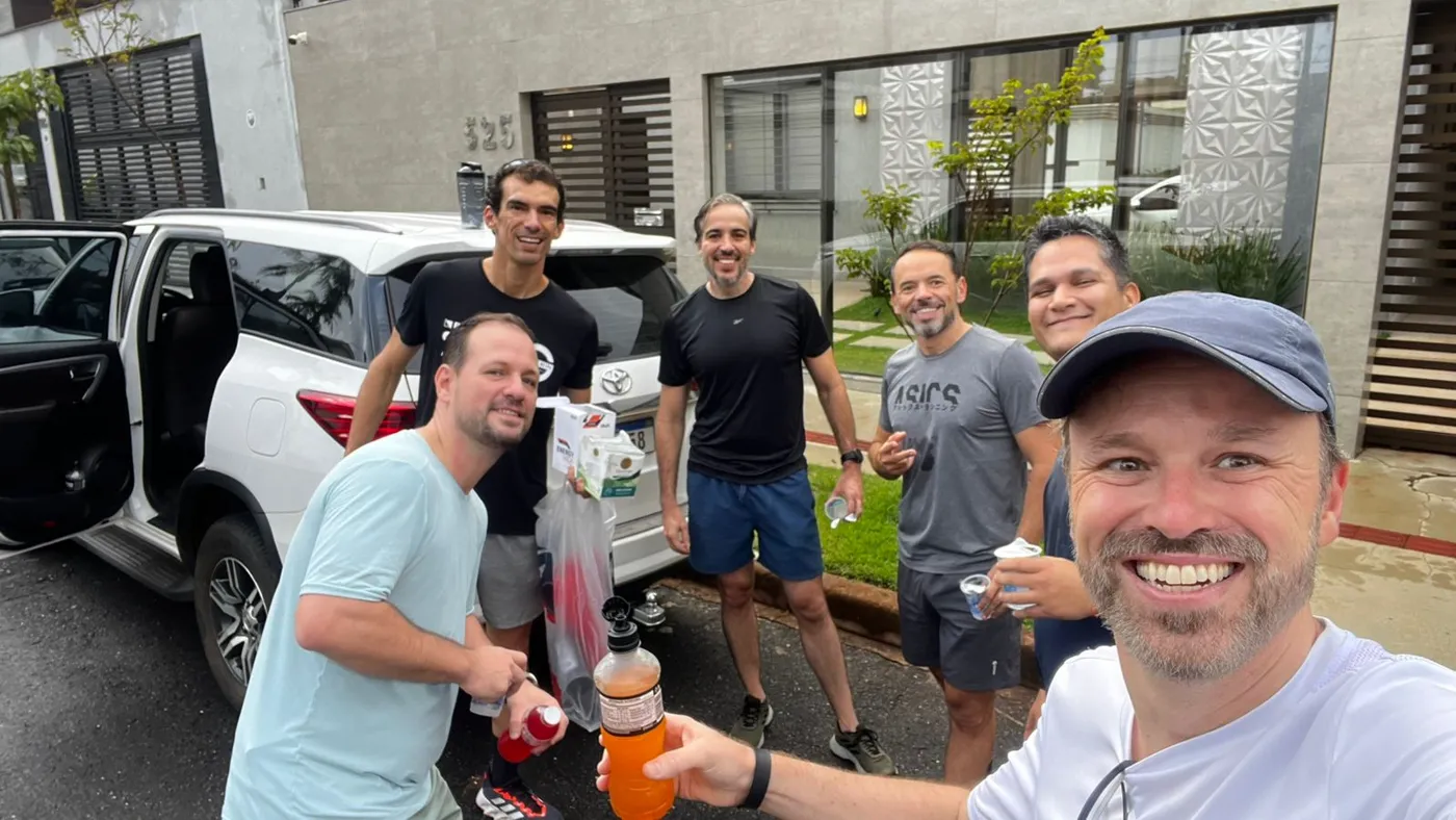 Membros reunidos depois de um encontro